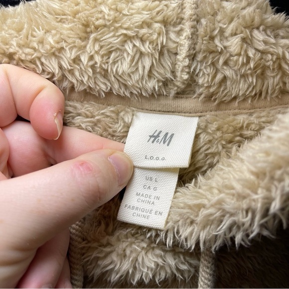 H&M Women’s Beige Teddy Fleece Pullover Hoodie Size L Cozy comfy Soft loungewear - Picture 4 of 9
